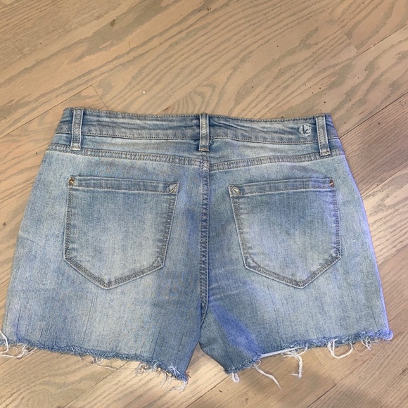 blue jean shorts - Picture 3 of 3